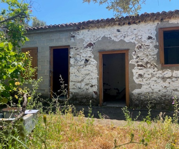 KAM 0120  House and Land for Sale in Kampos -Eressos