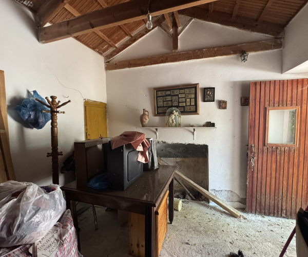 Liota, Lesvos Island 81103, 0 , 0 ,0,House and Land,For Sale,0,1358