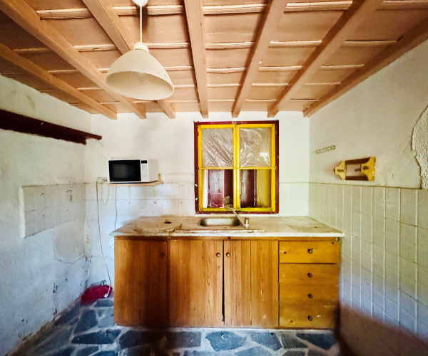 Eressos, Lesvos Island 81105, 4 Bedrooms Bedrooms, 0 ,1 BathroomBathrooms,House,For Sale,0,1361