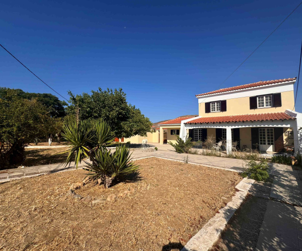 3 Bedroom Bedrooms, 0 ,3 BathroomBathrooms,House,For Sale,0,1367